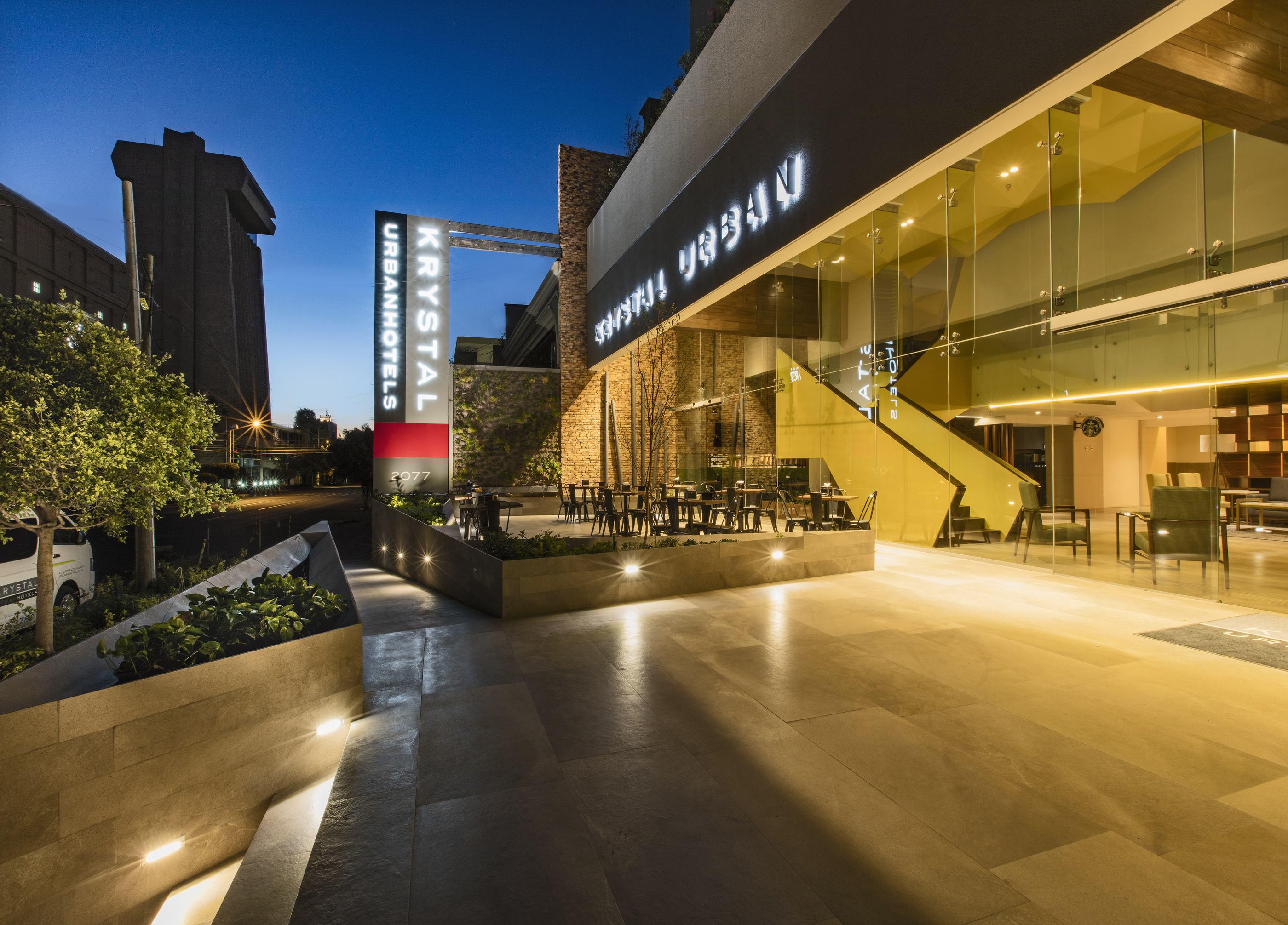 Hotel Krystal Urban Guadalajara Esterno foto
